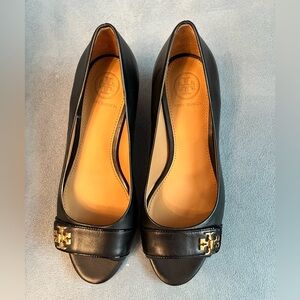 Tory Burch sandals size 5.  Never worn.